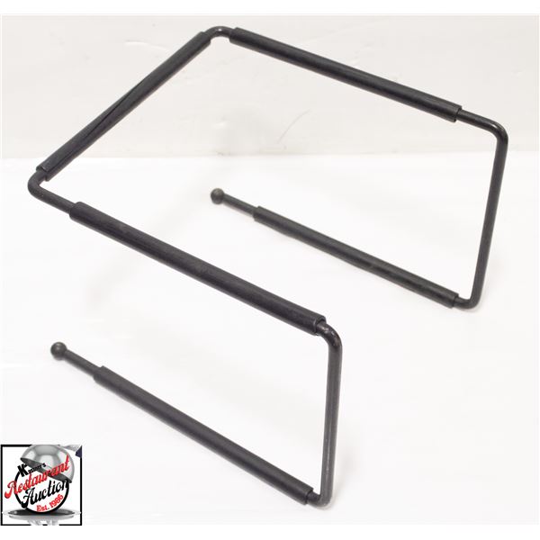 10 9" X 9" PIZZA / TRAY STANDS