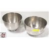 Image 1 : 2 KITCHEN AID MIXING BOWLS