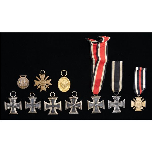 WWII & WWI GERMAN MEDALS