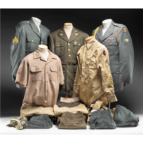 U.S. MILITARY UNIFORMS.