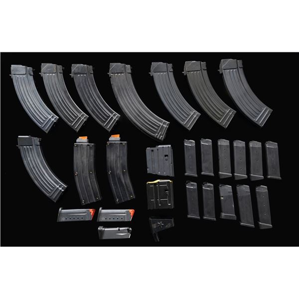 LOT OF ASSORTED RIFLE & PISTOL MAGAZINES.