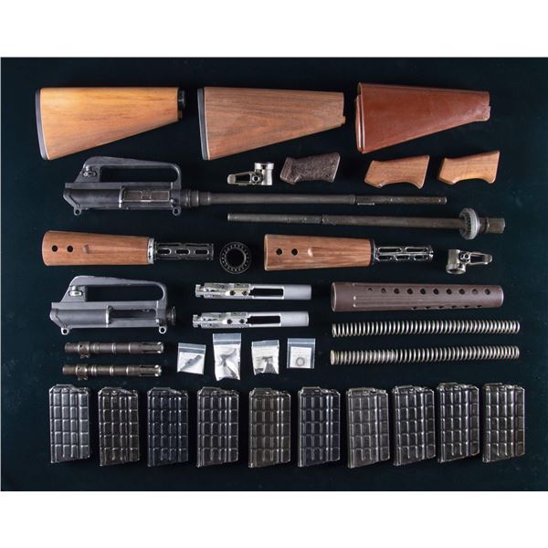 GROUP OF ORIGINAL AR-10 PARTS & MAGAZINES.