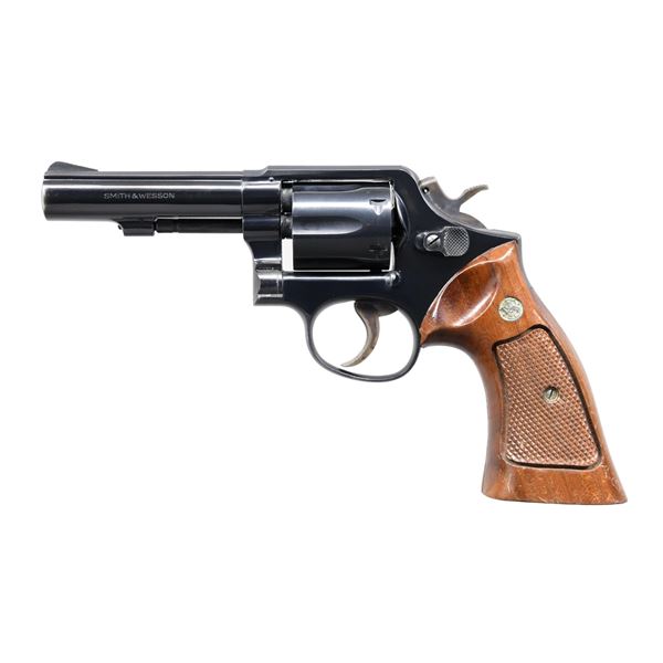 SMITH & WESSON MODEL 10-6 DA REVOLVER.