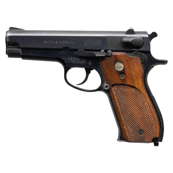 SMITH & WESSON MODEL 439 SEMI AUTO PISTOL.