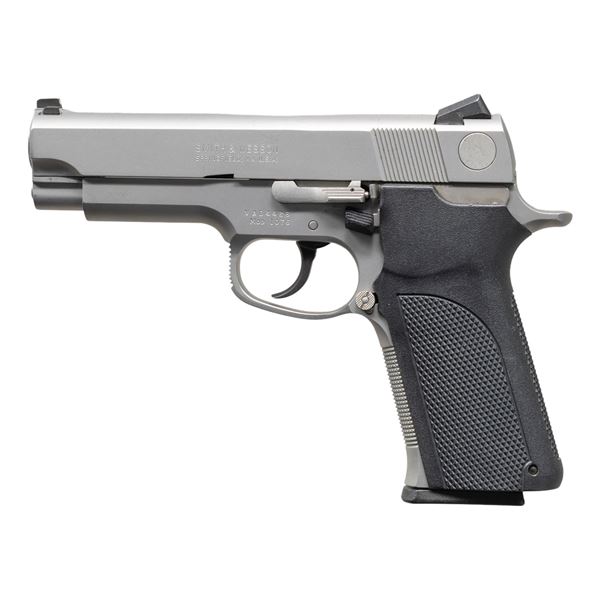 SMITH & WESSON MODEL 1076 SEMI AUTO PISTOL.