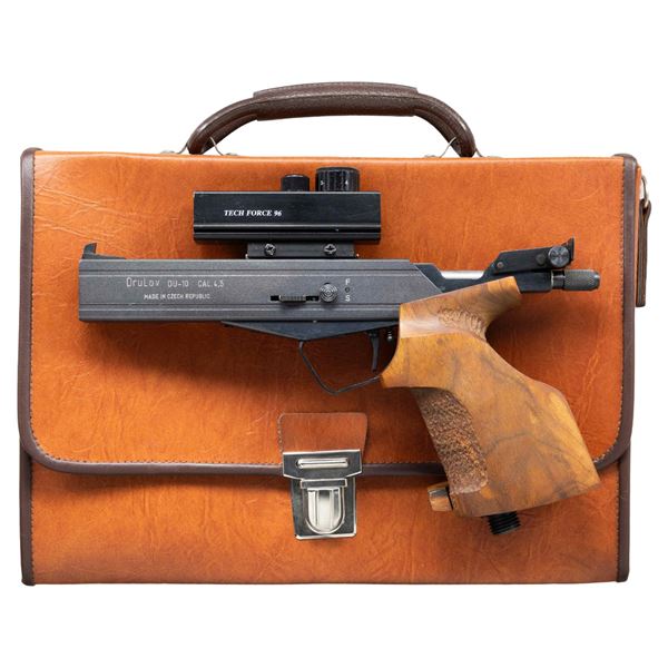 CZECH DRULOV DU-10 C02 PELLET PISTOL WITH LEATHER