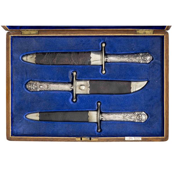CASED SET OF 3 CUSTOM KNIVES.