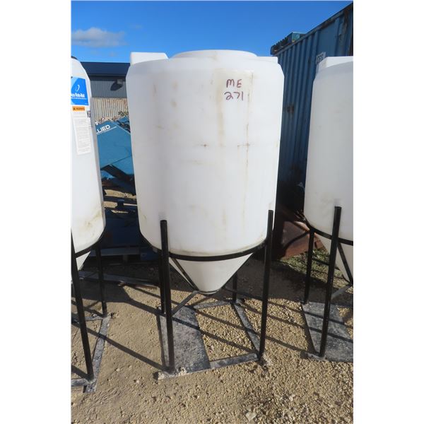 110 Gallon Poly Tank on Metal Stand