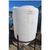 Image 2 : 110 Gallon Poly Tank on Metal Stand