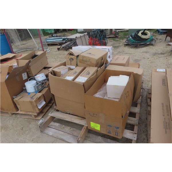 Pallet Lot of Electrical: Light Fixtures & More 