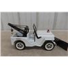 Image 6 : 1960s Tonka Jeep Wrecker and Plow, Pressed Metal 12'' Long 