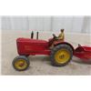 Image 2 : Dinky 4-Piece Set: Massey Harris Tractor, Manure Spreader, 