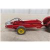Image 6 : Dinky 4-Piece Set: Massey Harris Tractor, Manure Spreader, 