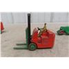 Image 7 : 4 Dinky Toys: Heavy Crawler, Packer, Forklift and Motocart 