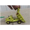 Image 5 : Dinky Super Toy Euclid Dump Truck 5 1/2'' Long 
