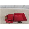 Image 10 : 1940s Richmond Scale Model Pressed Metal Dump Truck 12'' 
