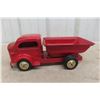 Image 7 : 1940s Richmond Scale Model Pressed Metal Dump Truck 12'' 