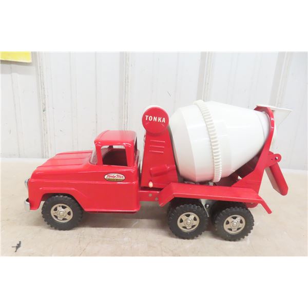 1960s Tonka Cement Truck Pressed Metal and Plastic 16'' 