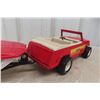Image 12 : 1970s Tonka Metal Jeepster with Plastic Boat and Trailer 