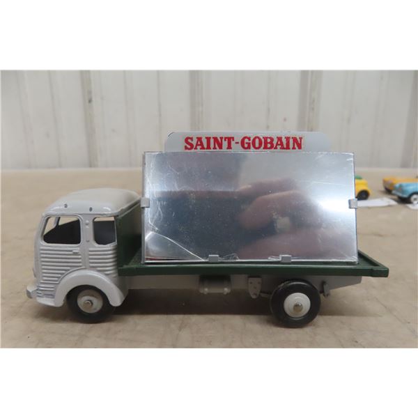 Dinky Simca Cargo Truck #33, 5'' Long 