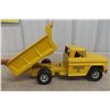 Image 4 : Structo 22 Dump Truck Pressed Metal, Late 1960s/Early 