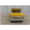 Image 5 : Structo 22 Dump Truck Pressed Metal, Late 1960s/Early 