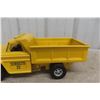 Image 8 : Structo 22 Dump Truck Pressed Metal, Late 1960s/Early 