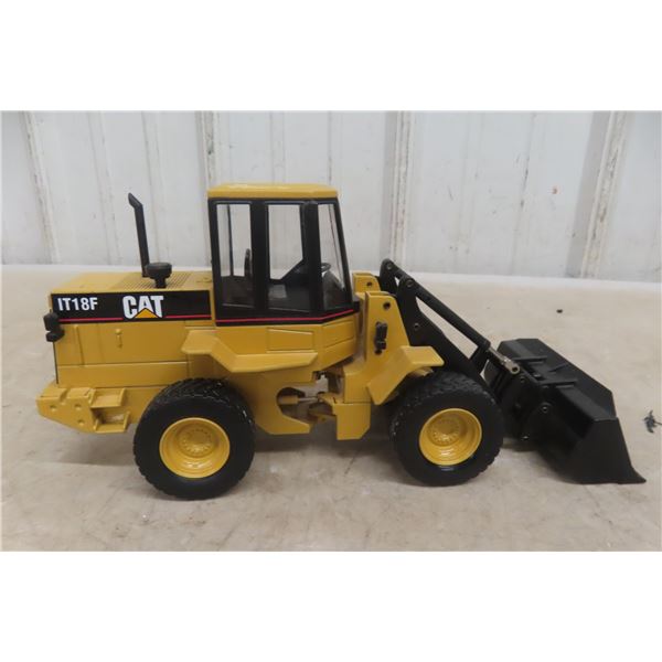 Joal 1:25 Diecast CAT IT18F Wheel Loader, Made from 1989-