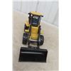 Image 4 : Joal 1:25 Diecast CAT IT18F Wheel Loader, Made from 1989-