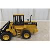 Image 7 : Joal 1:25 Diecast CAT IT18F Wheel Loader, Made from 1989-