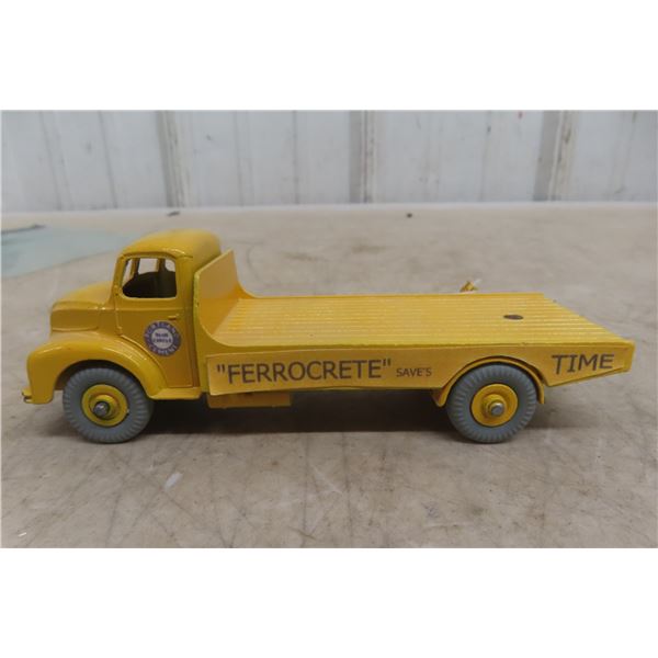 Dinky Super Toy Leyland Comet 5 1/2'' 