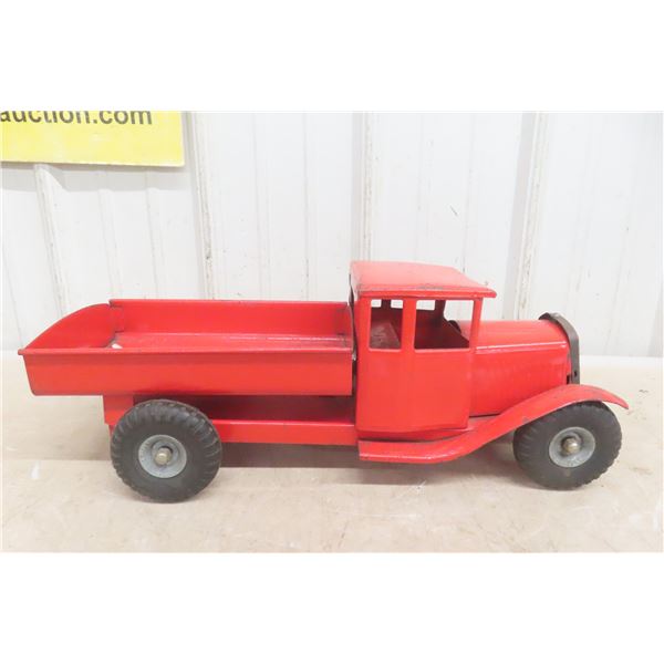 1950s Tri-ang Model Tipper Dump Truck, Pressed Metal 19'' 