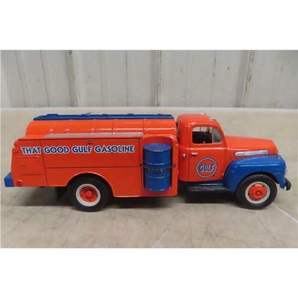 First Gear Diecast 1951 Ford F6 Fuel Tanker Truck in Gulf 