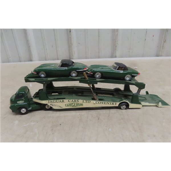Corgi Jaguar Transport Diecast Truck and Trailer with 2 Jaguar 