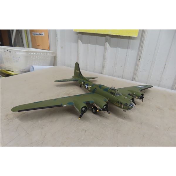 Replica WWII B-17 Bomber Plane Die-Cast Model, 18" Long, 26" Wingspan
