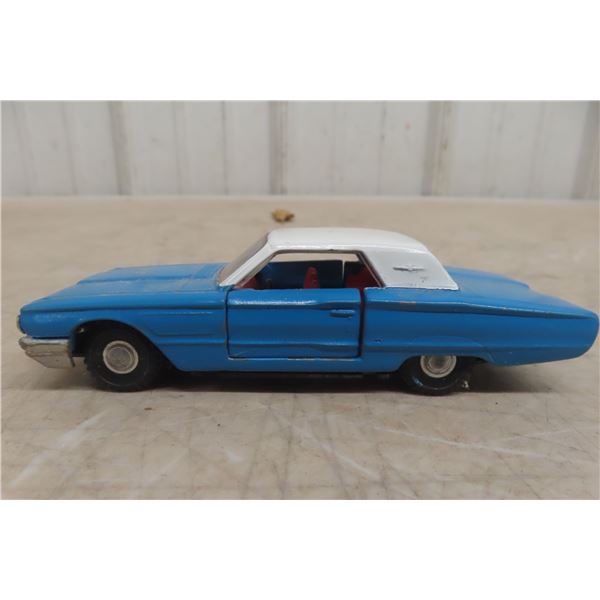 Dinky Ford Thunderbird, 4 1/2" Long, 1/42 Scale