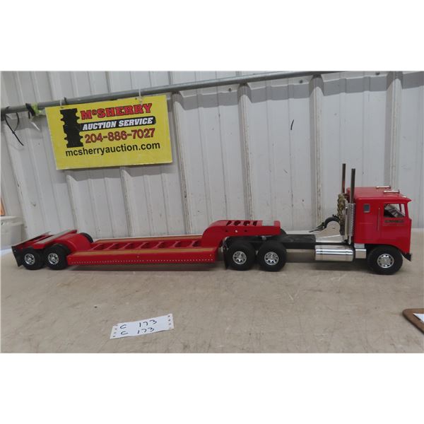 Smith-Miller Kenworth C/O Flatbed Lowboy Trailer Die-Cast Model, 41" Long