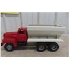 Image 1 : Cottonwood Acres International R-190 1/34 Scale Spreader Truck, 16" Long