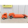Image 6 : Smith-Miller Toy, GMC Truck with Lowboy Trailer, Pressed Metal, Restored, 26" Long