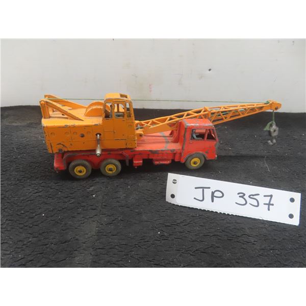 Dinky Toys Crane Truck #972 (1955), 3" x 9 1/2" x 2"