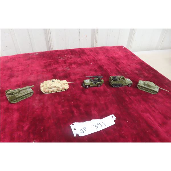 5 Military Vehicles - Hot Wheels and Corgi
