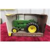 Image 1 : ERTL John Deere 1949 AR, 1/16 Scale Die-Cast, In Box