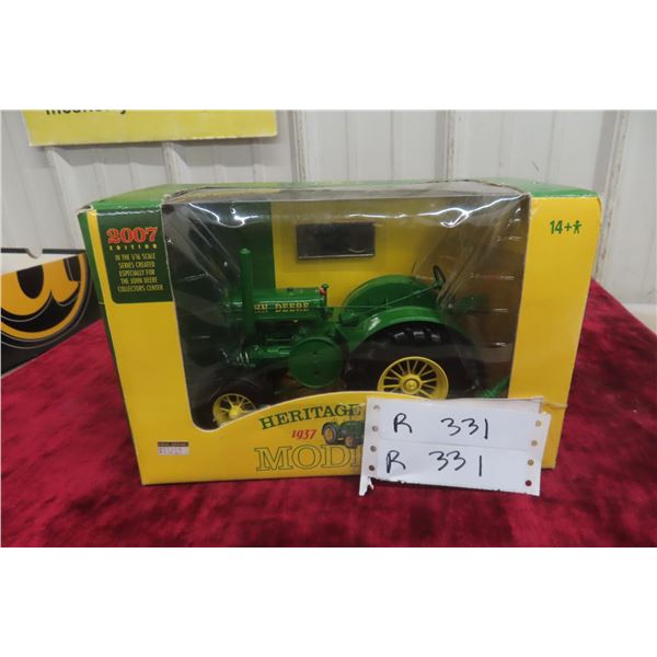 Heritage Series 1937 John Deere Model D, 1/16 Scale Die-Cast (2007)