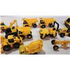 Image 4 : 14 Assorted CAT Construction Vehicles.