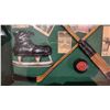 Image 4 : Vintage Shadow Box: Game of Ice Hockey 20.5" x 13.5" x 3".