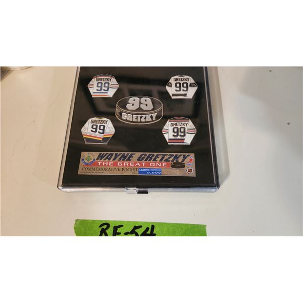 Collector Set #1719/9999 – Gretzky’s 4 Team Jersey Pins.