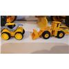 Image 6 : John Deere Ertl 772B Road Grader 22" + 4 Mini JD Replicas.