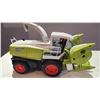 Image 5 : Bruder Claas Jaguar 900 Field Chopper 1/16 w/ Rotating Spout.