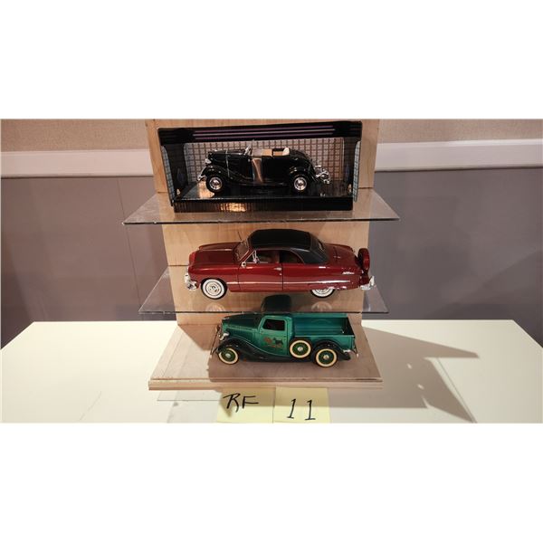 3-Tier Replica Display – 1950 Ford Conv. 1/18, 1934 Ford 1/24, 1936 Ford 1/19.