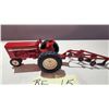 Image 1 : International Tractor 1/16 + 3-Furrow Plow 16".